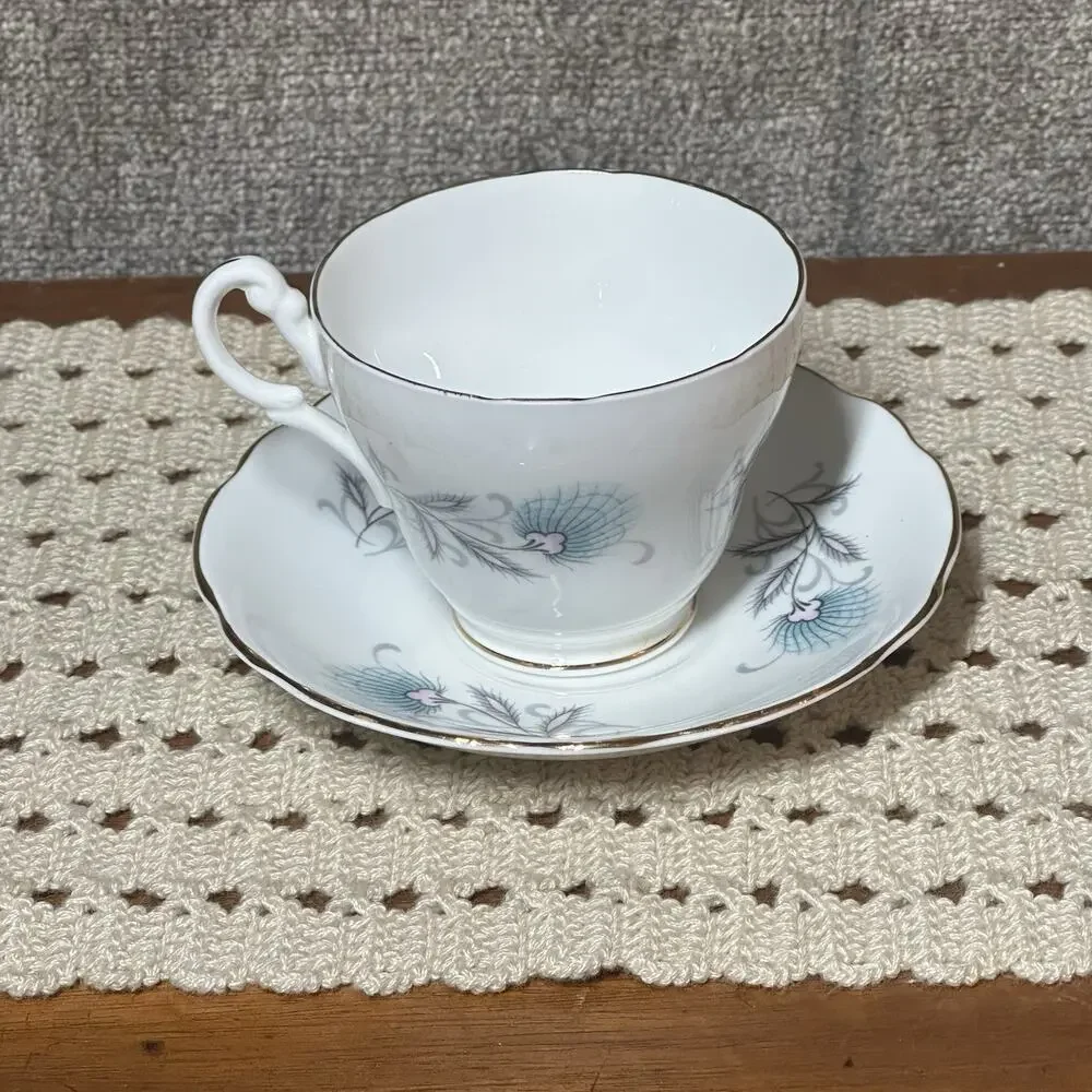 Royal Ascot England Bone China Teacup & Saucer Blue Floral Flowers Gold Trim Vtg